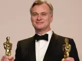 Christopher Nolan con dos premios Oscar, como director y productor de 'Oppenheimer'