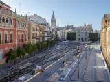 Vista del montaje de los palcos de la carrera oficial de la Semana Santa de Sevilla