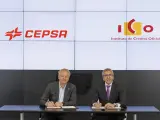 El consejero delegado de Cepsa, Maarten Wetselaaar, y el presidente del ICO, José Carlos García de Quevedo.