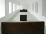 Sala del Reina Sof&iacute;a con la copia de Equal-Parallel / Guernica-Bengasi, la escultura de Richard Serra que desapareci&oacute;.