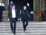 La salida del TSJC del presidente del Consell Nacional d'ERC, Josep Maria Jové, y del diputado de ERC Lluís Salvadó.