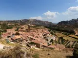Vista panorámica de Las cuevas de Cañart, en la comarca del Maestrazgo (Aragón).