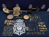 Parte de las piezas procedentes del expolio que ha localizado la Policía Nacional en Sevilla.