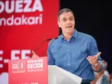 Pedro Sánchez ha censurado las leyes "antimemoria y de la discordia" de los gobiernos "reaccionarios" de PP y Vox en su primer acto de la campaña a las elecciones vascas del 21 de abril para apoyar al candidato a lehendakari del PSE-EE, Eneko Andueza.