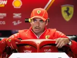 Carlos Sainz no quiere perder ni una sola oportunidad de demostrar a Ferrari su error al dejarle ir en 2025 con el fin de liberar su asiento para firmar a Lewis Hamilton.