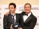 Robert Downey Jr. y Mel Gibson en los American Cinematheque Awards de 2011