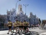 Un grupo de corredores en la edición de 2022 del Medio Maraton de Madrid.