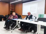 Un momento del Encuentro diocesano de discapacidad de la CEE, a la derecha, Enrique Alarcón
