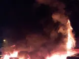 Imagen del incendio en Sant Just Desvern compartida por los Bomberos de Cataluña.