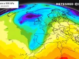 Una masa de aire fría procedente de Islandia azotará casi toda España este fin de semana, y dejará lluvias y nieve en varios puntos del país, sobre todo en Cataluña y Baleares, donde se prevén acumulaciones importantes.