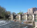 Puente mayor en Palencia sobre el río Carrión.