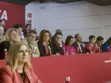 La reunión este sábado del Comité Federal del PSOE en su sede de Ferraz, donde cientos de personas se han comenzado a concentrar en las inmediaciones en apoyo a Sánchez.