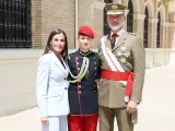 La princesa Leonor ha compartido con sus padres, los reyes Felipe VI y Letizia, un momento distendido en la Academia General Militar de Zaragoza.