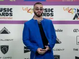 Manuel Turizo posa durante el photocall de los 40 Music Awards 2023