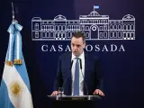 El portavoz presidencial de Argentina, Manuel Adorni, en una conferencia de prensa en el palacio presidencial de la Casa Rosada.