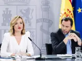La portavoz del Gobierno, Pilar Alegría, y el ministro de Transportes y Movilidad Sostenible, Óscar Puente, durante una rueda de prensa posterior a la reunión del Consejo de Ministros.