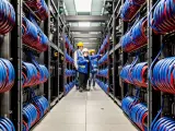 Intel, el Laboratorio Nacional Argonne y HP anuncian que su supercomputadora Aurora ha superado la barrera de la exaescala de 1.012 exaflops y es el sistema de IA más rápido del mundo.