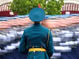 Un militar ruso durante un desfile en la plaza roja en una foto de archivo. 09/5/2024 ONLY FOR USE IN SPAIN