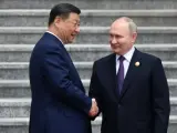 El presidente chino, Xi Jinping, ha declarado en una rueda de prensa posterior a su reunión con su homólogo ruso, Vladímir Putin, que ambas partes están de acuerdo en que "una solución política" a la guerra en Ucrania es "el camino correcto".