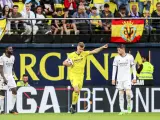 Sorloth celebra uno de los goles del Villarreal.