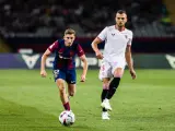 Fermín López y Joan Jordan durante un FC Barcelona - Sevilla.