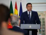 El primer ministro de la Rep&uacute;blica de Portugal, Lu&iacute;s Montenegro, comparece en una rueda de prensa