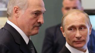El presidente bielorruso, Alexander Lukashenko, y su homólogo ruso, Vladimir Putin, en una imagen de archivo.