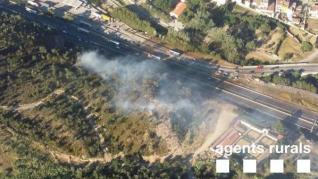 Incendio junto a la AP-7 en La Jonquera (Girona)