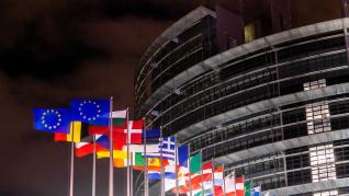 Banderas del Parlamento Europeo sin la de Reino Unido.