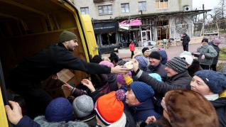 Reparto de ayuda humanitaria en Ucrania