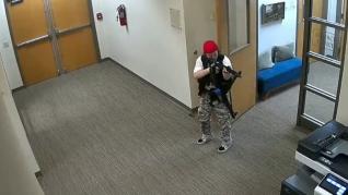 La Policía publica un vídeo en el que se ve a la tiradora de Nashville empuñando uno de sus fusiles de asalto