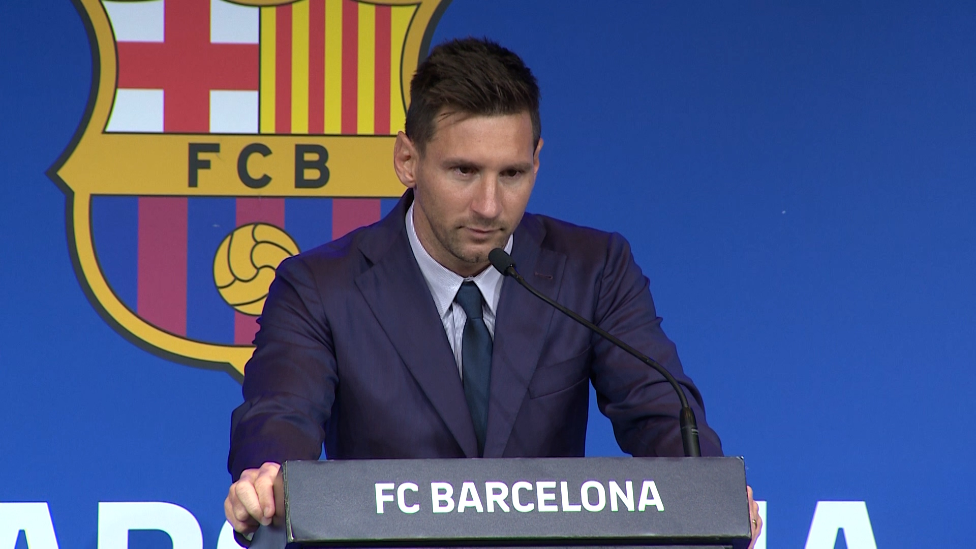 Messi says goodbye between tears of the FC Barcelona and promises to return