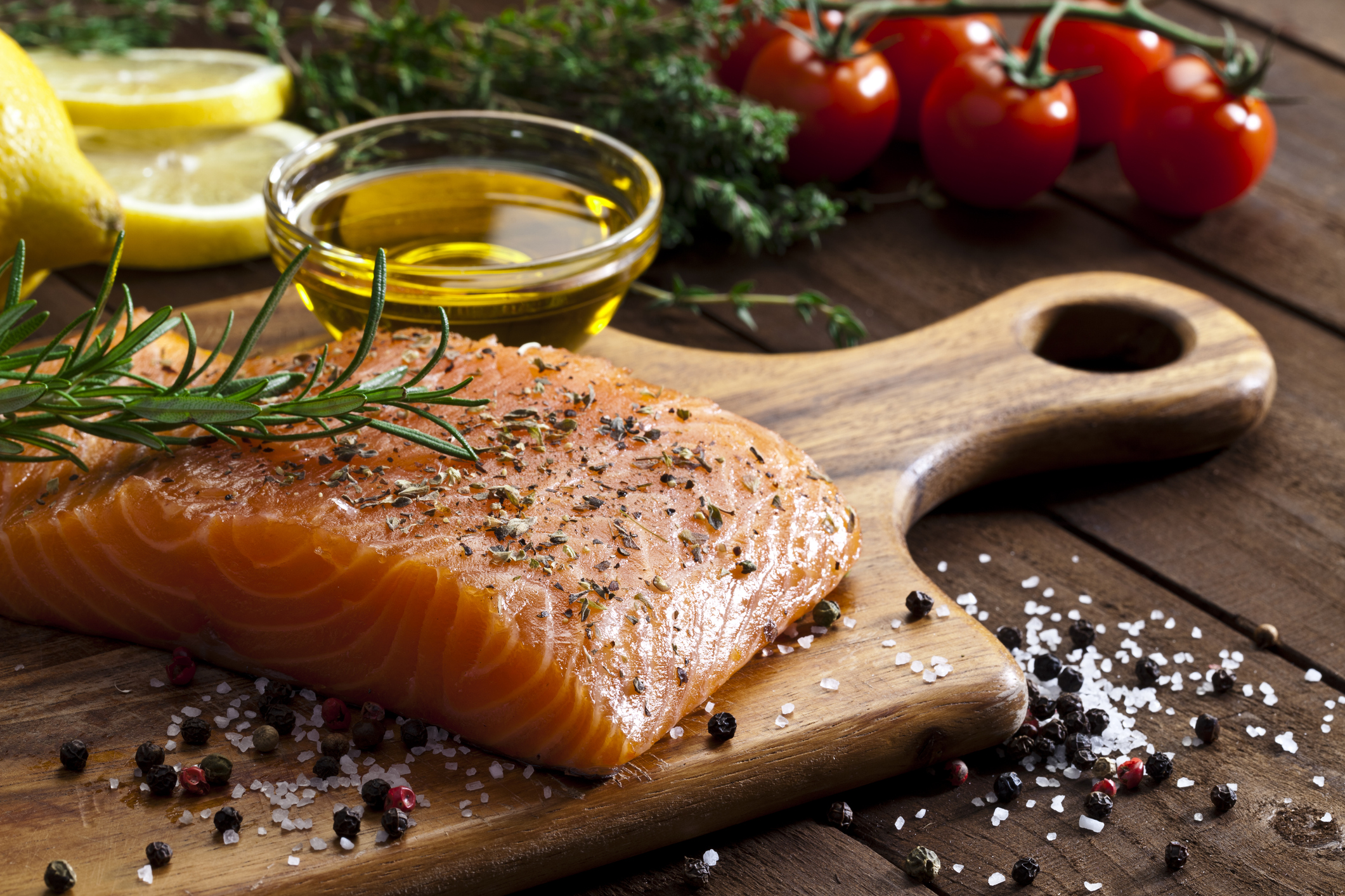 Salmon is a source of high-quality protein, vitamins (vitamin D, B vitamins), minerals (potassium and phosphorus) and antioxidants (selenium and vitamin E). Norwegian salmon provides Omega 3 fatty acids.