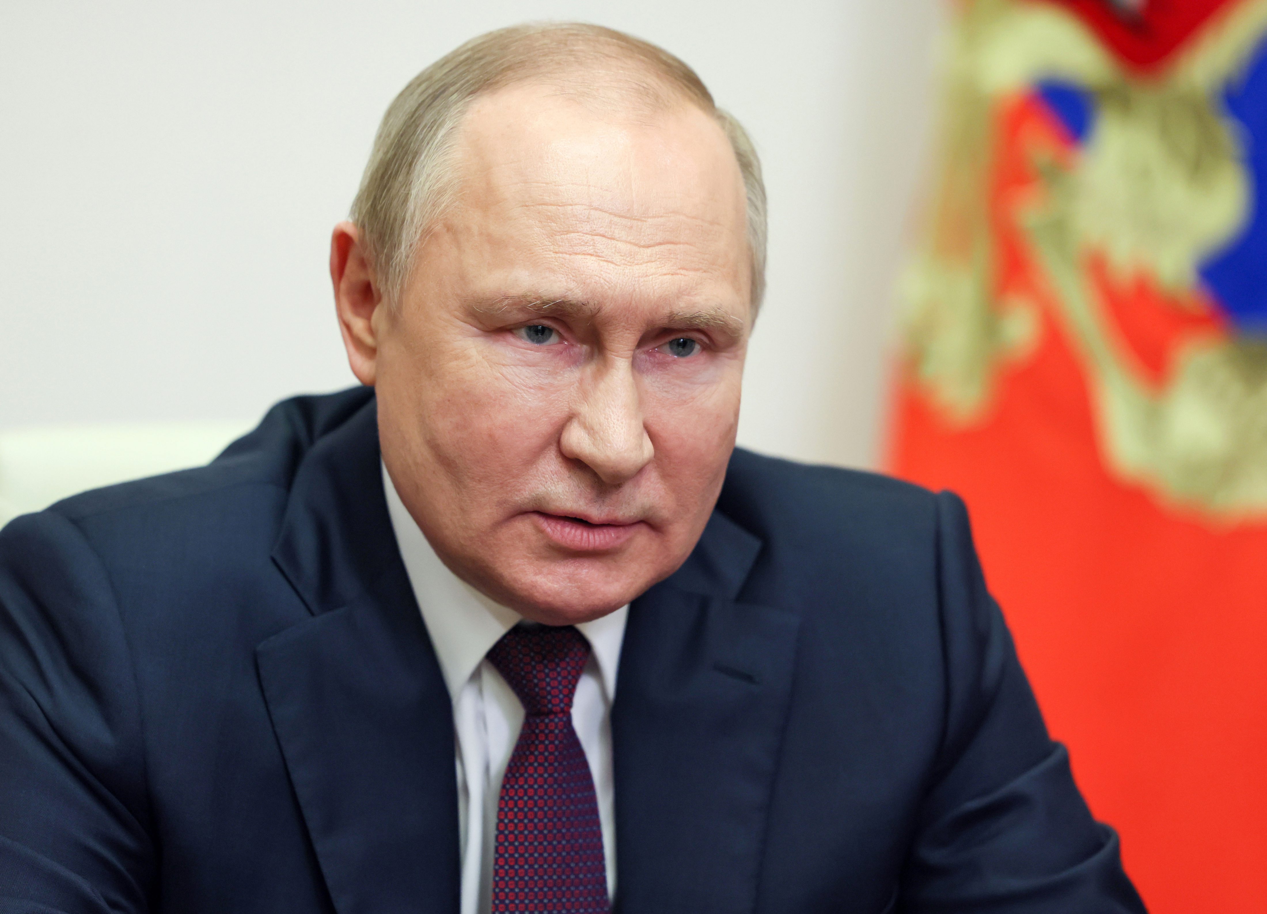 Ojos Rojos Y Surcos Profundos Los Nuevos Síntomas Que Hacen Dudar De La Salud De Putin 