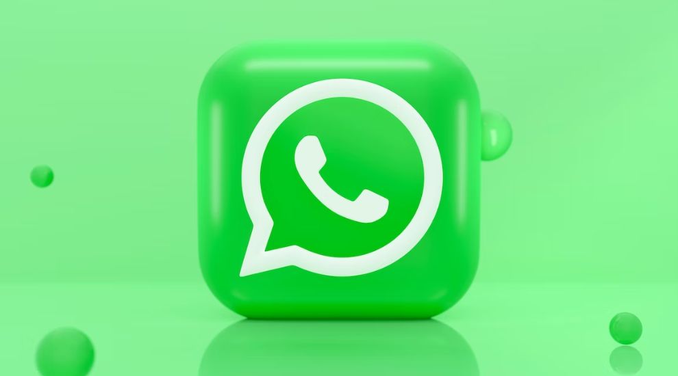 Cyber ​​criminals allegedly send an email with WhatsApp backup.
