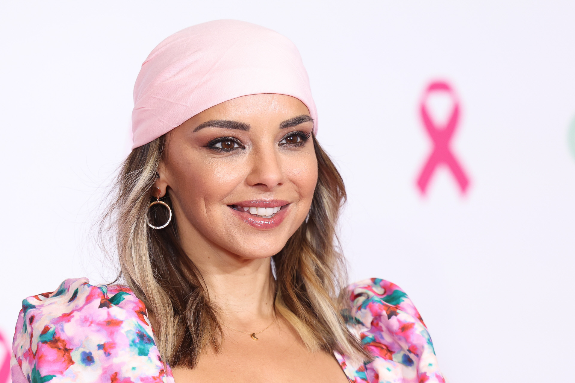 Chenoa at the Ausonia event to fight against breast cancer