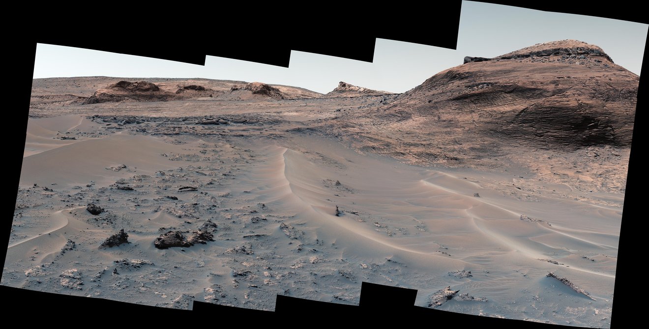 One of the images captured by Curiosity's Mast Camera on Bolivar Hill on Mars.