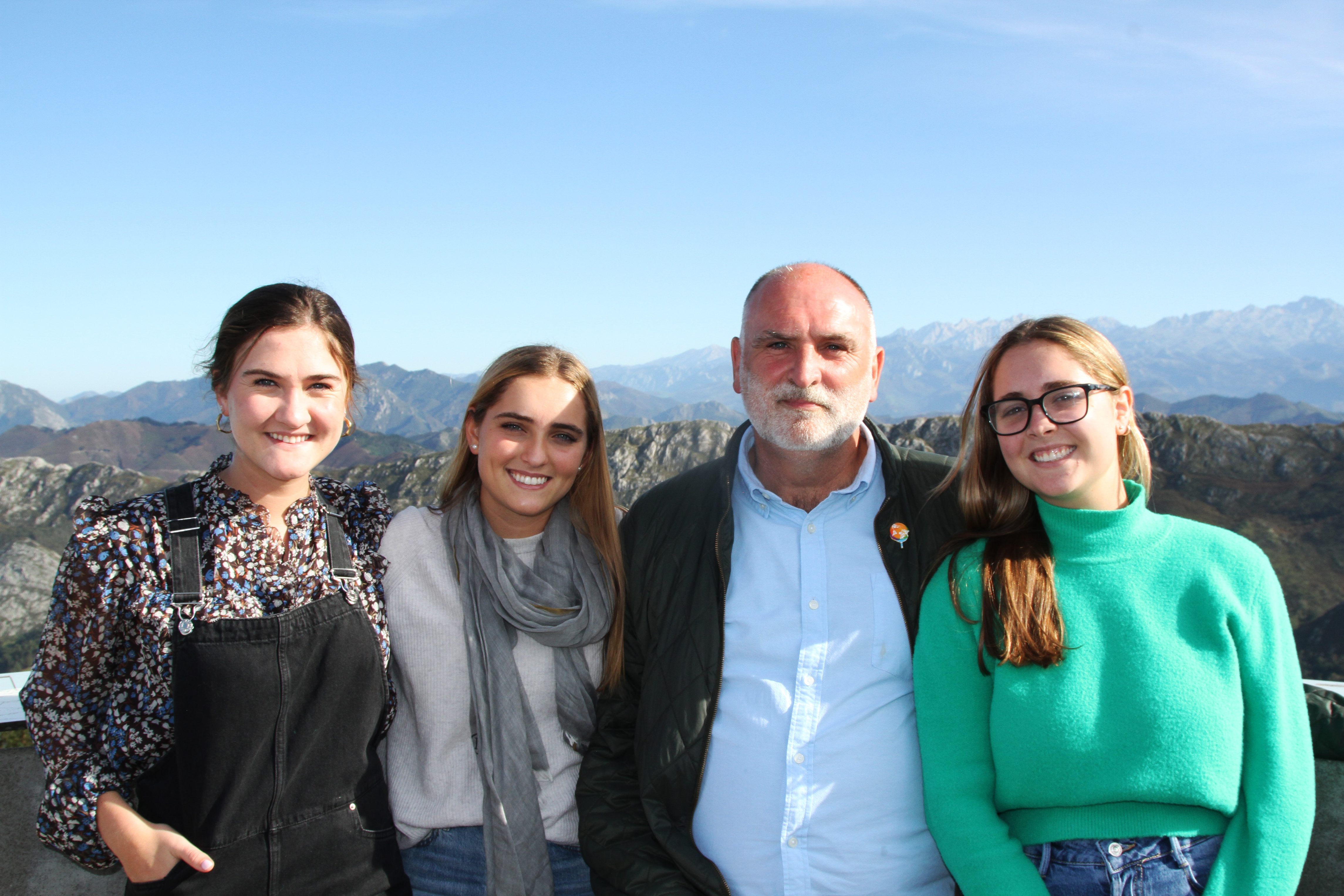 Chef Jose Andres with his daughters