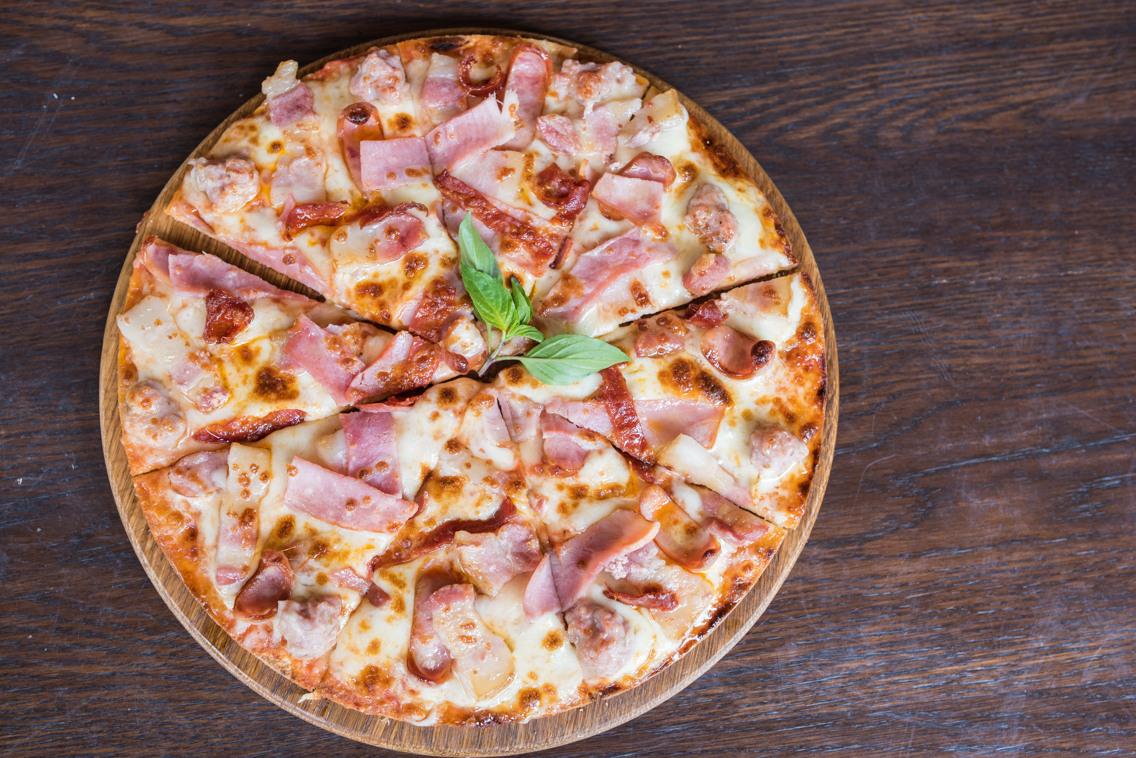Ham and bacon pizza.