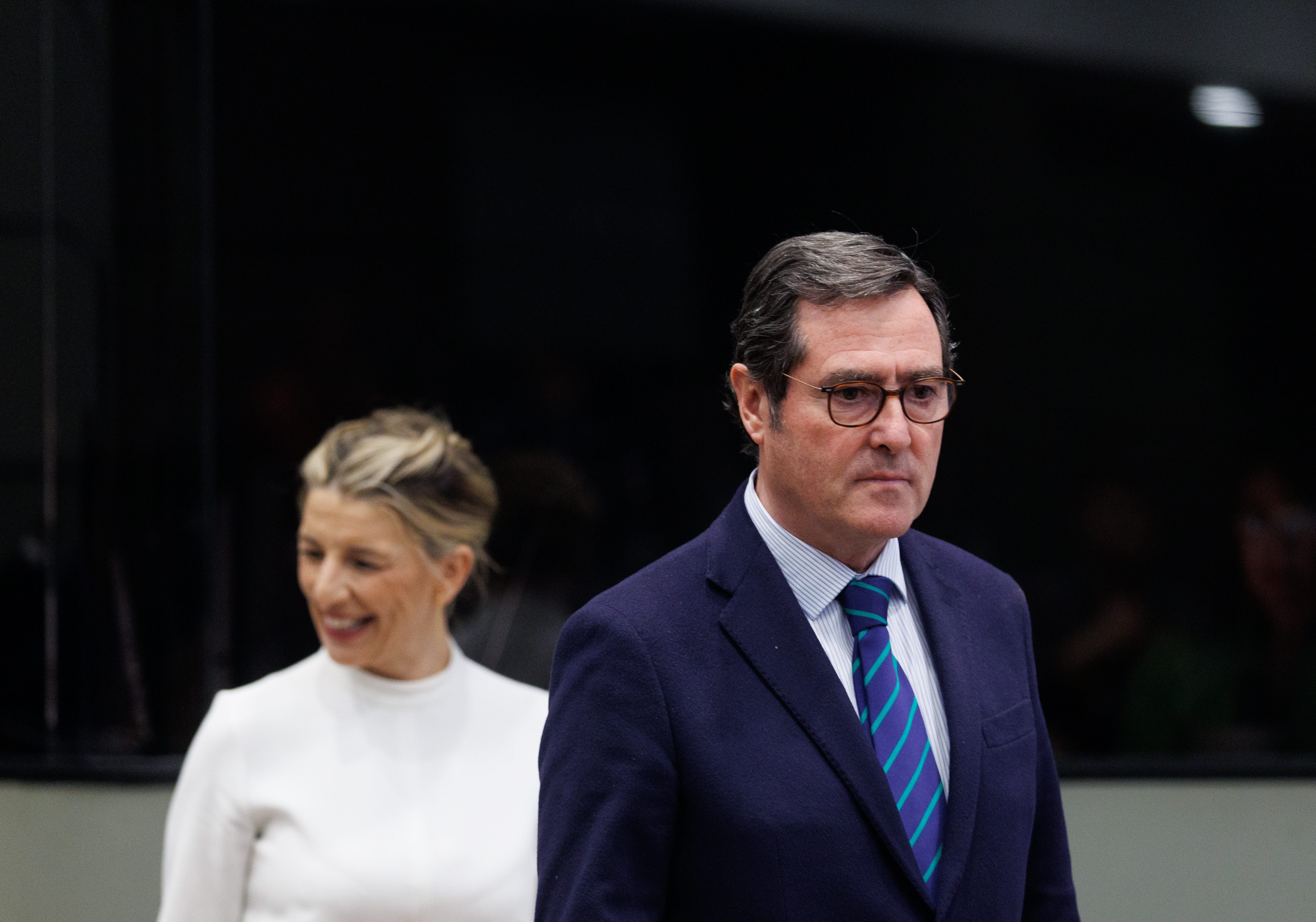 The second vice president, Yolanda Díaz, and the president of the CEOE, Antonio Garamendi, at the presentation of the agreement for the approval of the Spanish Strategy for Safety and Health at Work.