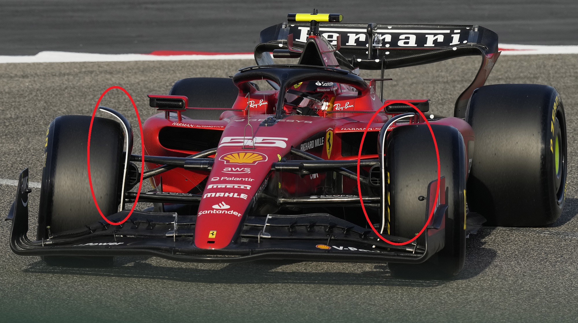View of the winglets of Carlos Sainz's Ferrari.