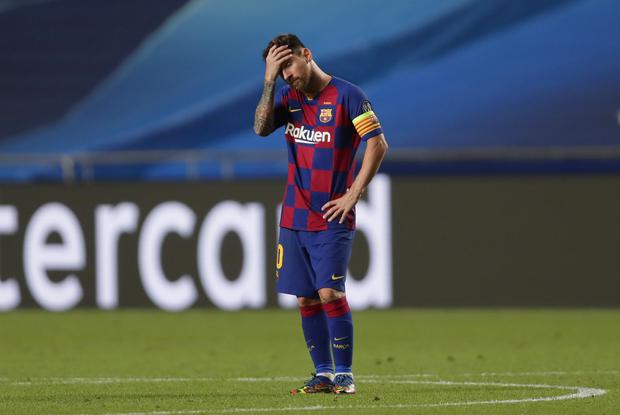 Messi, devastated, after the 2-8 against Bayern