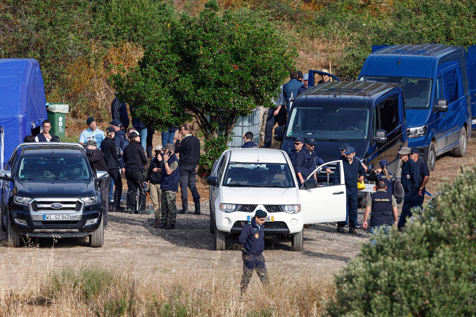 Autoridades portuguesas en el inicio oficial de una nueva operación de búsqueda de Madeleine McCann, en Silves, Portugal.